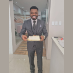 Oluwatosin Tolulope Ajidahun explica como a interação entre embrião e endométrio define o sucesso da implantação.