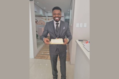Oluwatosin Tolulope Ajidahun explica como a interação entre embrião e endométrio define o sucesso da implantação.