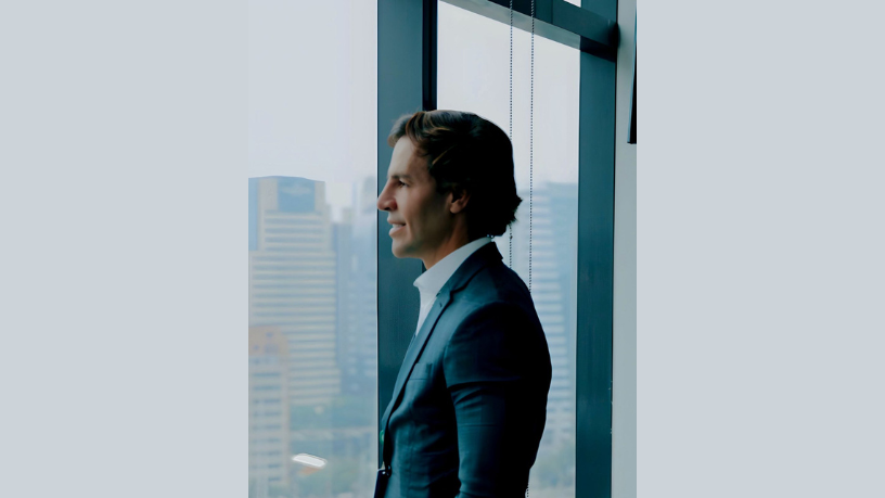 Ian dos Anjos Cunha explora como o snowboarding revela lições essenciais para acelerar decisões com consciência e estratégia.