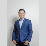 Milton Seigi Hayashi explica como a tecnologia transformou consulta e planejamento na cirurgia plástica.