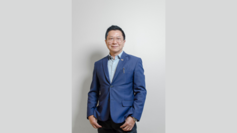 Milton Seigi Hayashi explica como a tecnologia transformou consulta e planejamento na cirurgia plástica.